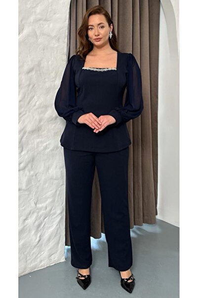 Butik Nilyam Kadın Büyük Beden Kare Yaka Göğüs Taş Detaylı Şifon Balon Kol Es...