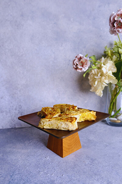 justwood Ligna Melamine Wood Embossed 22 cm Pyramid Footed Cake Plate, Servin...