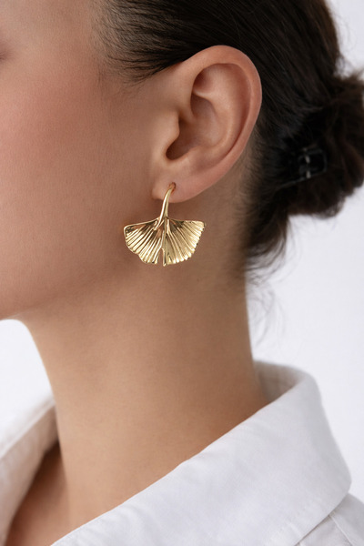 uğurlu dükkan أقراط ذهبية على شكل أوراق الفطر