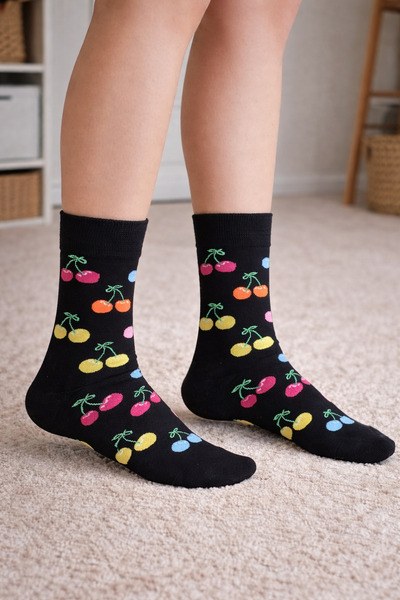 uğurlu dükkan Black background colorful cherry socks 36-44