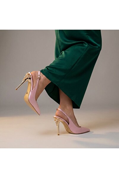 Letafia Fonda Back Stone Detailed Heeled Shoes