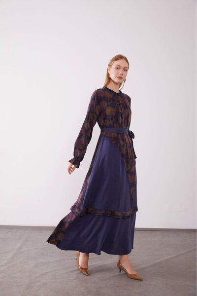 Levidor 330325 SIFIR YAKA KOL UCU LASTİKLİ ÖNÜ KENDİNDEN DESENLİ ETEK UCU KAT...