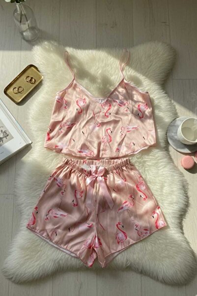 Moda Veloura طقم بيجامة من الساتان بنقشة الفلامنغو الوردي مع شورت وحزام قابل ...