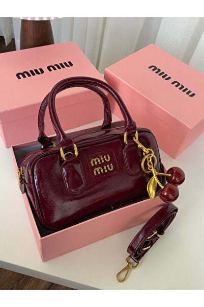 GGGG Bags with their accessories