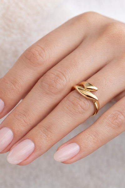 Jack Ferrero خاتم نسائي بتصميم ذهبي