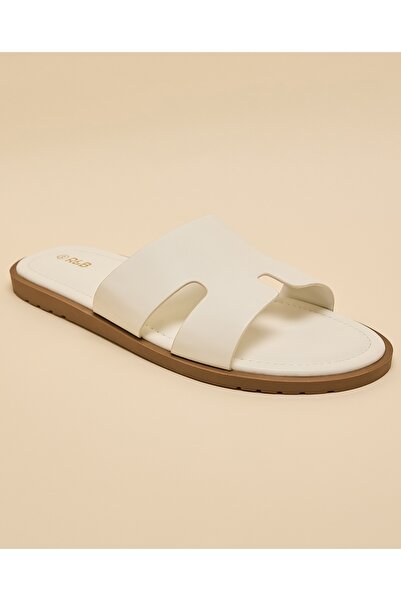 R&B صندل رجالي مسطح بلون العاج بتفاصيل مقصوصة