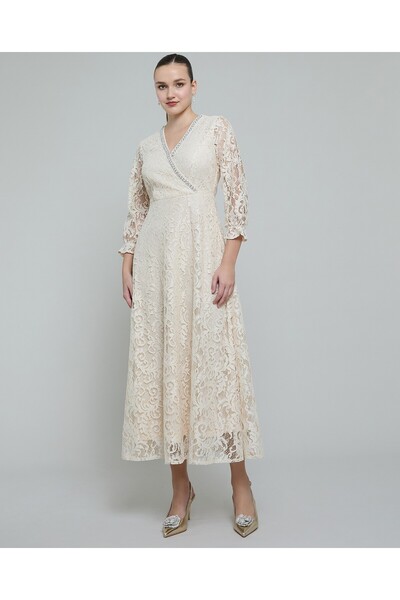 R&B Lace Flared Dress With V-Neck And 3/4 Sleeves