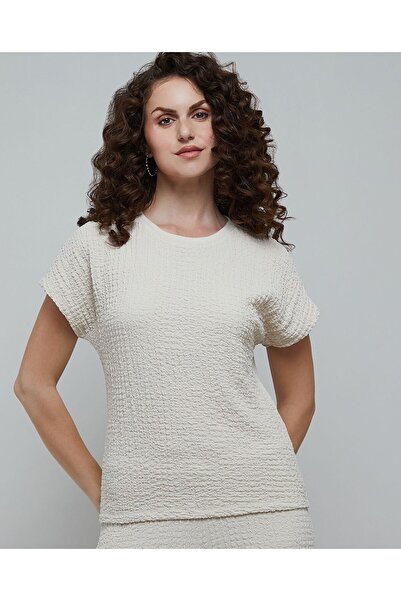 R&B Textured Top With Round Neck And Short Sleeves