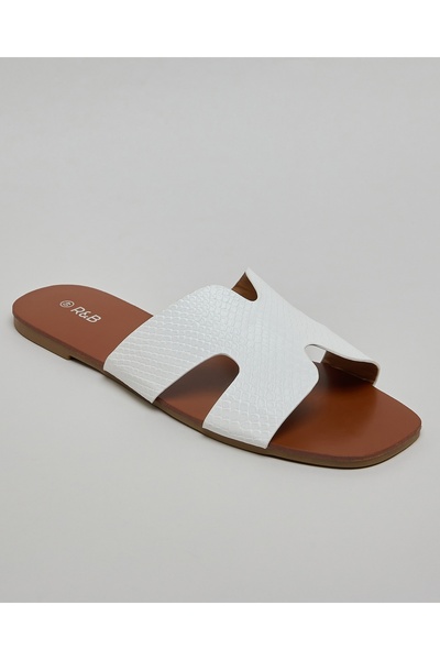 R&B صندل نسائي مسطح بلون العاج بتفاصيل مفتوحة