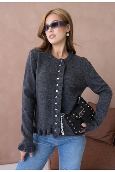 fuşyha butik Yumuşak Dokulu Düğmeli Büzgülü Kol Triko Hırka