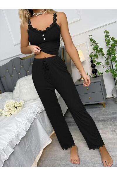 LaFont A beautiful and elegant pajama set, comfortable for everyday use at home.