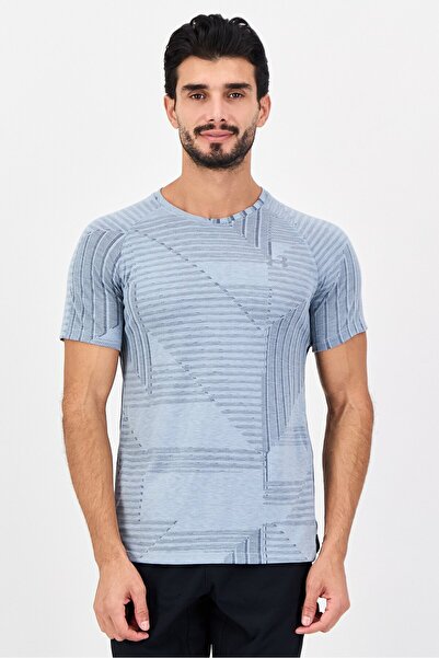 Under Armour تيشيرت رياضي رجالي بأكمام قصيرة وقصة ضيقة، متعدد الألوان