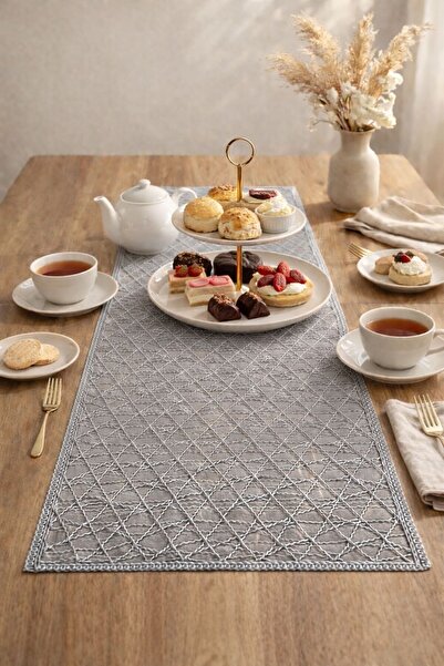 Yavuzhan Metal Dantel Görünümlü Şık Masa Runnerı – 37x113 cm | Dekoratif Salo...