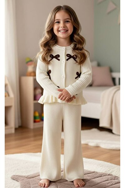 Elidabutik Set de tricotaje crem cu detalii cu fundiță