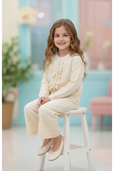 Elidabutik Lace Detailed Cream Knitwear Set