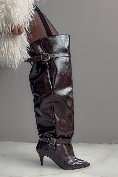 Shoebutik Brondby Bitter Brown Cracked Patent Leather Buckle Detail Loose Fit...