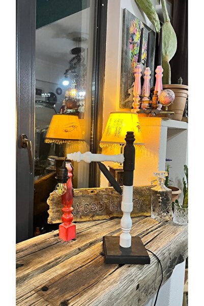 Woodlinity Siyah beyaz Nostaljik Sokak Lambası Serisi Torna İşçilikli Masa La...