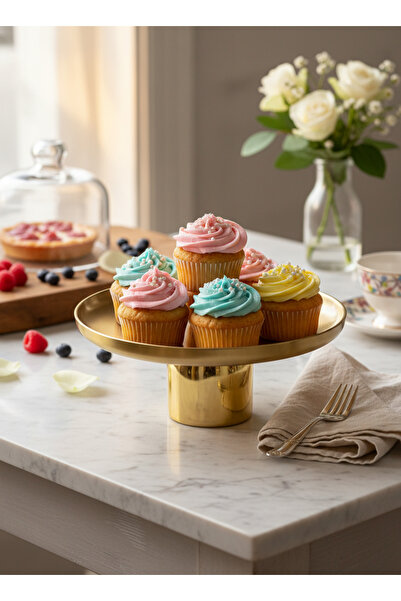 Living 23 cm Luxury Round Serving Plate in Gold with Cylindrical Base for an ...