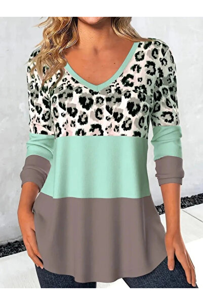 nedo7 Women's Long Sleeve V Neck Leopard Print Raised Diver Blouse