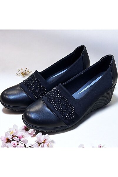 KAFKASLAR AYAKKABI Pantofi de damă cu toc pană, detaliu în piatră, confortabi...