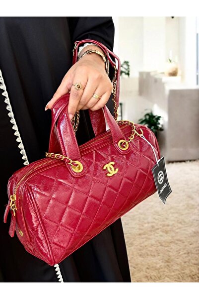 بيت الجملة (translated: House of Wholesale) evening bag