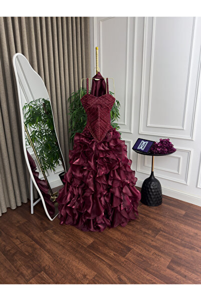 BTROON Crinkle evening dress with hand embroidery