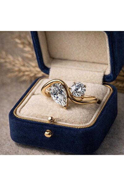 Store Damla ve Raund Pırlanta Kesim Tektaş Yüzük