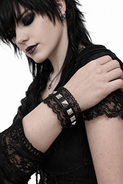 Metal Giyim Pyramid Detailed Lace Bracelet