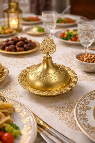 Generic Plastic date container with a luxurious lid, practical for everyday s...