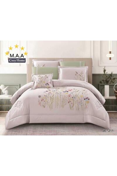 M.A.A Cozyhome Jacquard Print Quilt
