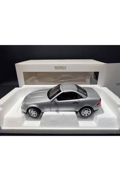 Norev 1:18 scale model, 1996 Mercedes Benz SLK
