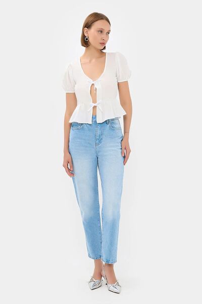 Hiccup Μπλούζα με λαιμόκοψη V - Λεπτομέρεια με σχισμή