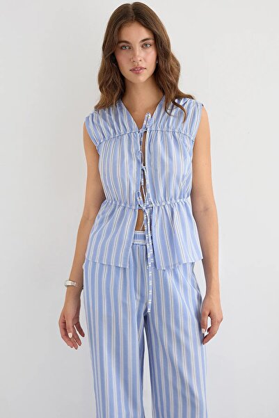 Hiccup Sleeveless woven top with laces