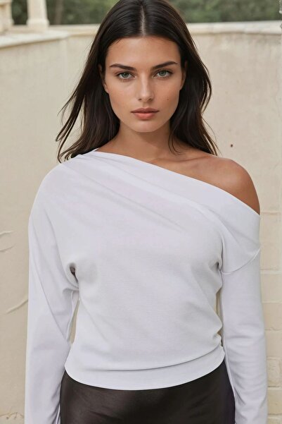 Hiccup Μπλούζα με ασύμμετρο γιακά με λεπτομέρεια