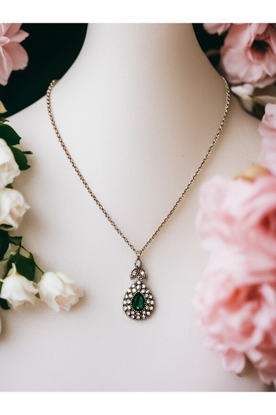 FAYRA ACCESSORIES Zircon Stone Water Drop Necklace