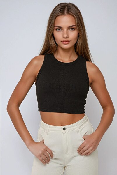 Hiccup Short knitted tank top with halter neckline