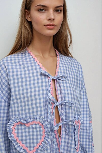Hiccup Top cu mânecă lungă, guler cămașă în carouri și detaliu cu inimă