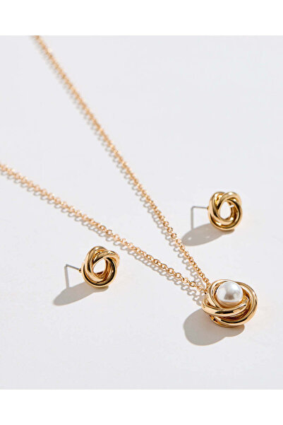 REDTAG طقم نسائي من قلادة وأقراط ذهبية (قطعتين)