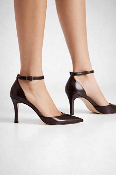 ARONA Kadın kahverengi bilekten tokalı ince topuklu ayakkabı