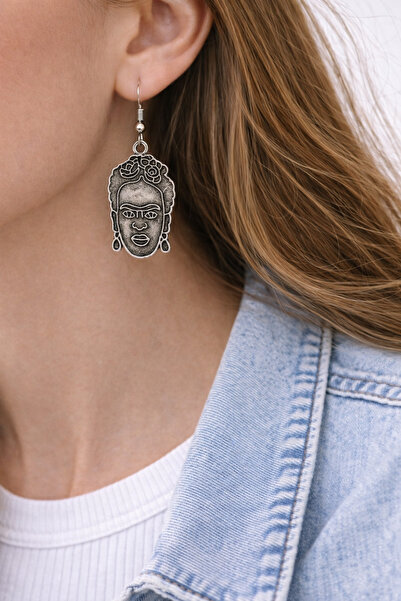 HER ŞEY NOTA www.herseynota.com أقراط نسائية يومية متدلية فضية اللون مع تفاصي...