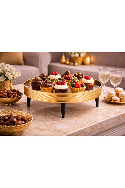 Dania ✨ حامل تقديم معدني ذهبي فاخر بسطح زجاجي – مقاس 45×20 سم ✨