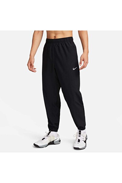 Nike Men's Dri-Fit Versatile Pants - S