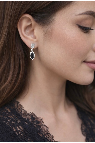 MİRAÇ GÜMÜŞ TAKI ATÖLYEM 925 ayar gümüş zirkon taşlı küpe