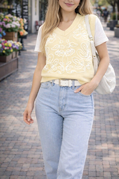 DİMA Knitted Detailed V-Neck Patterned Sweater