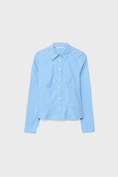 Stradivarius Göğüs altı dikiş detaylı dar kesim gömlek