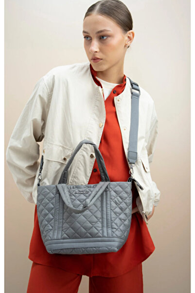 Matthew Cox Τσάντα ώμου και χειρός με καπιτονέ σχέδιο και θήκες Byn2317