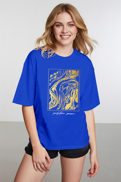 caddekombin Women's Gold Figur Printed Round Neck Cobalt Blue T-Shirt