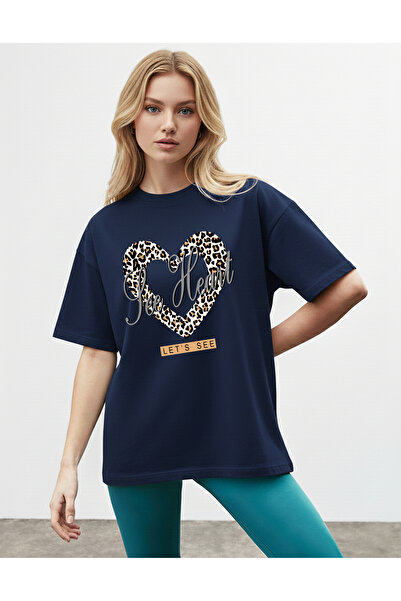 caddekombin Women's Leopard Heart Printed Crew Neck Navy Blue T-Shirt