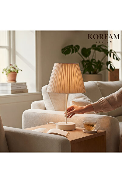 KorFam Beige linen fabric lampshade with metal body