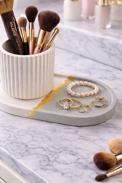 Sabletscrafts Modern Gold Detailed Concrete Makeup Brush Holder & Jewelry Organizer Tray Set